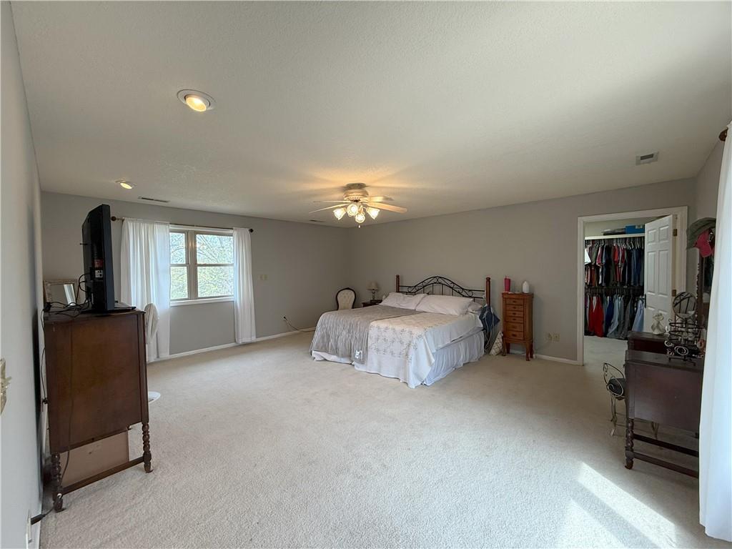 2216 Country Club Drive Property Photo 10