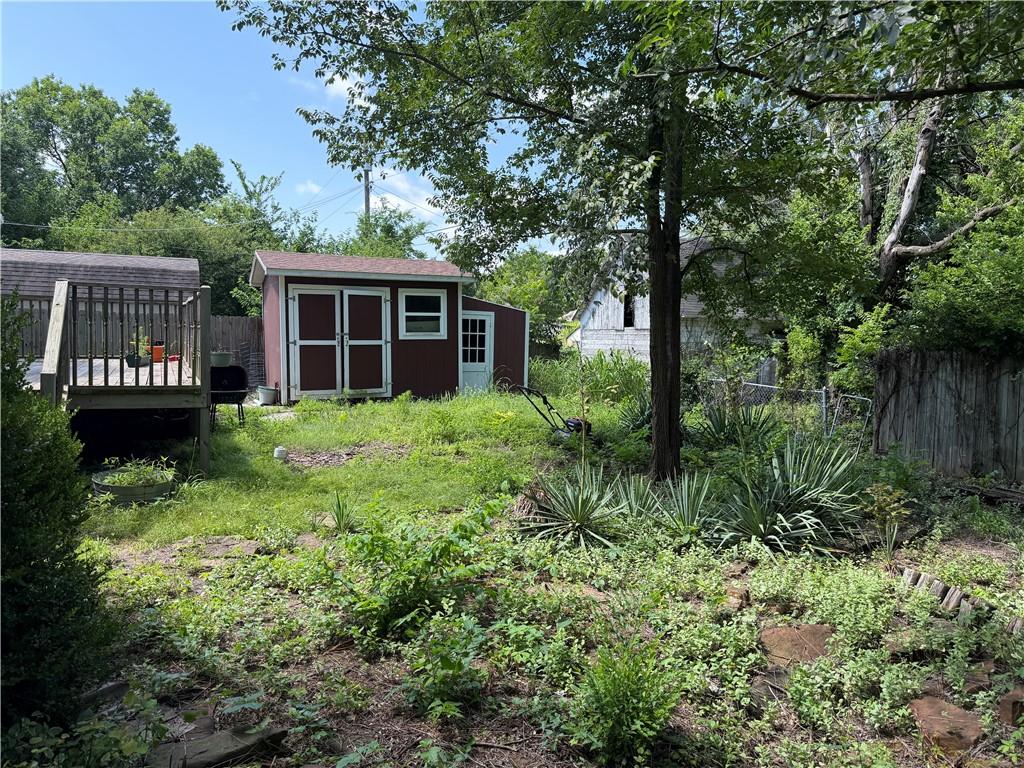 402 S Spring Street Property Photo 11