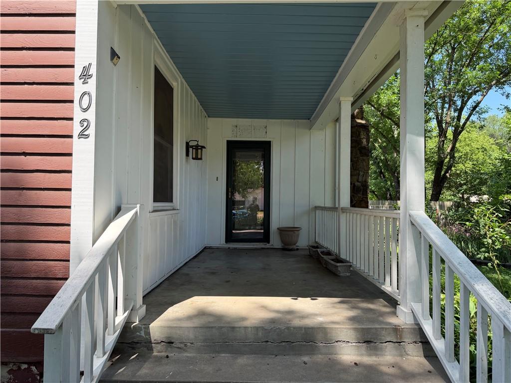 402 S Spring Street Property Photo 13