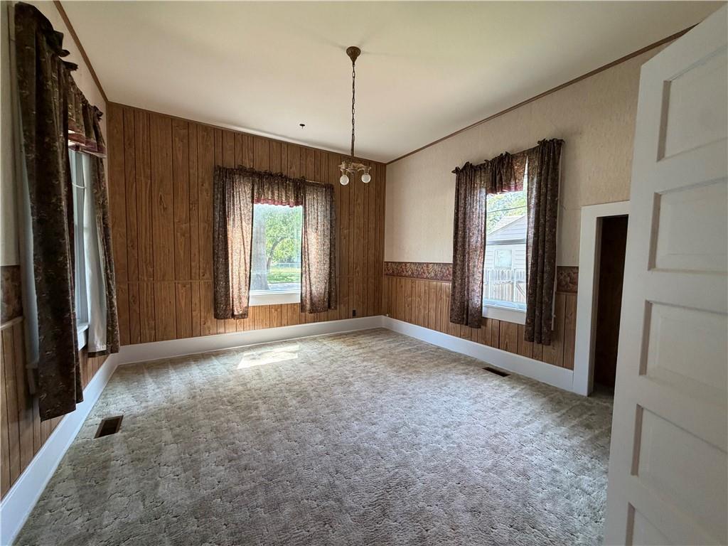 402 S Spring Street Property Photo 17
