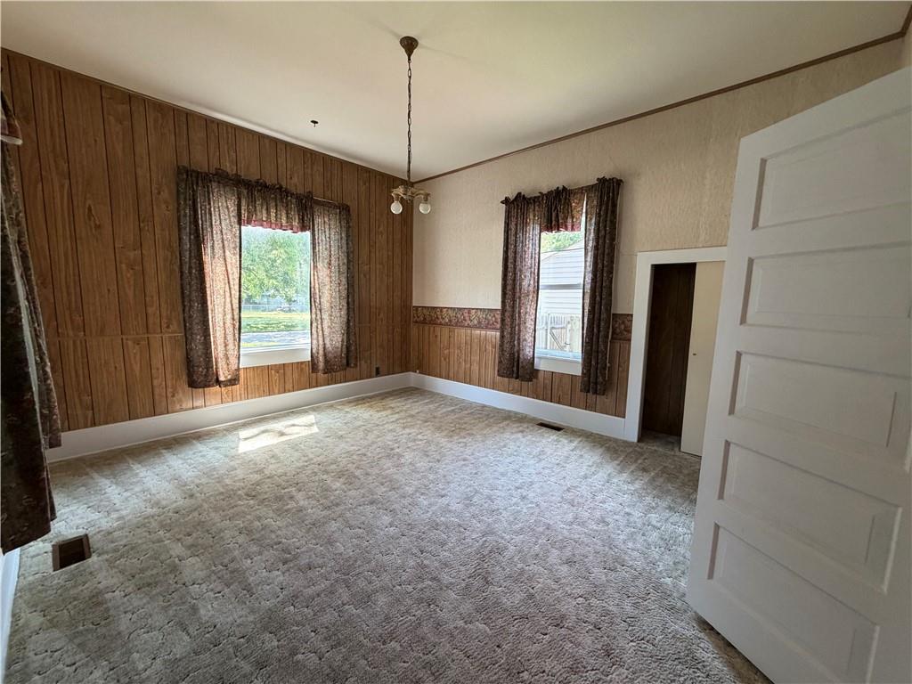 402 S Spring Street Property Photo 18