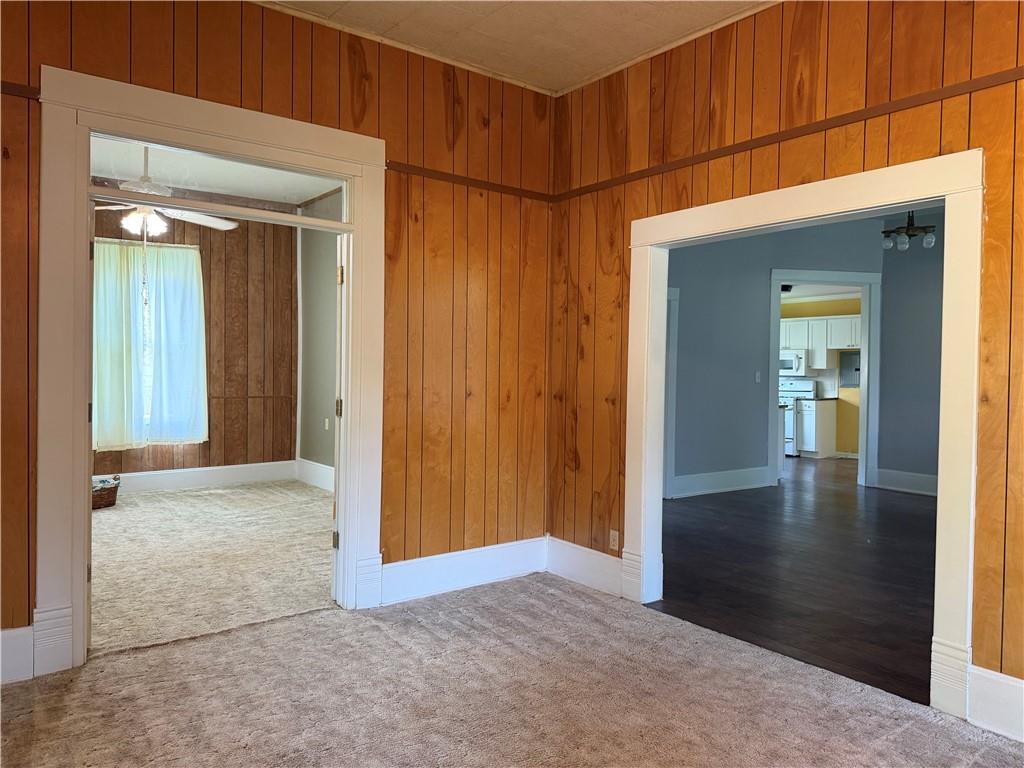 402 S Spring Street Property Photo 19