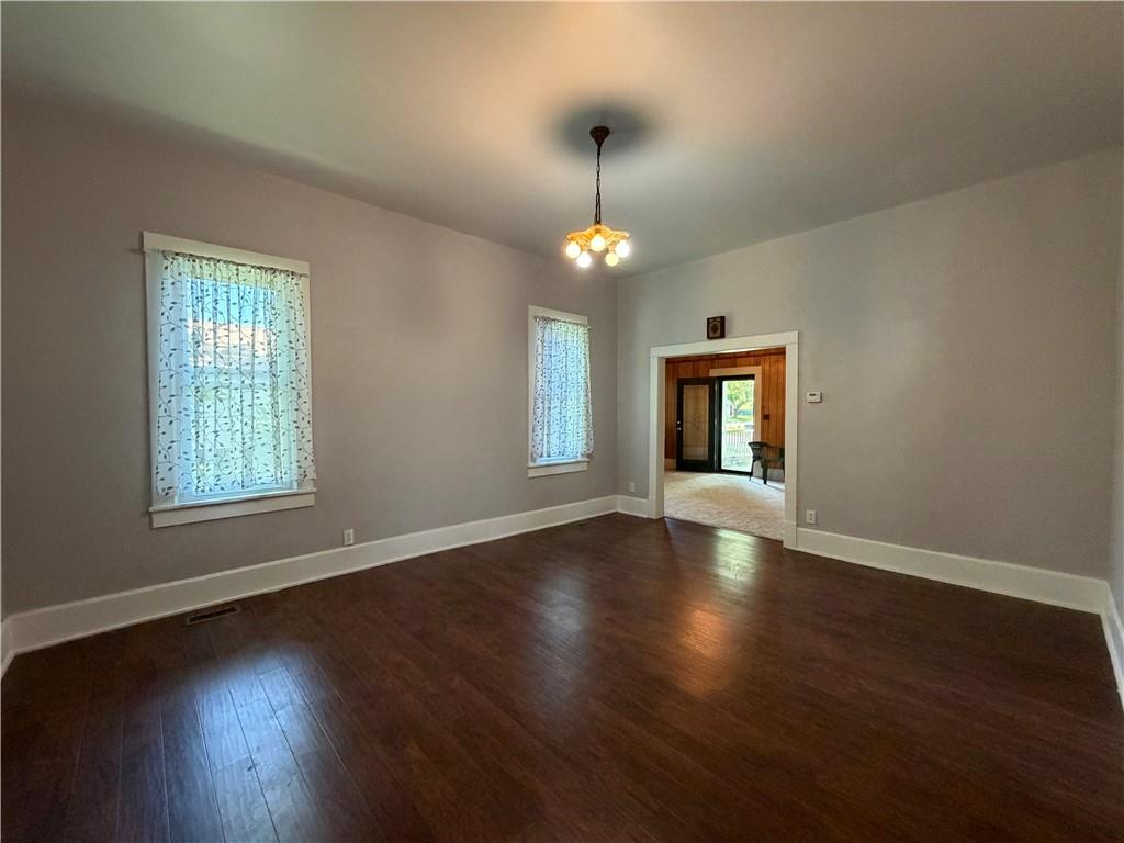 402 S Spring Street Property Photo 21