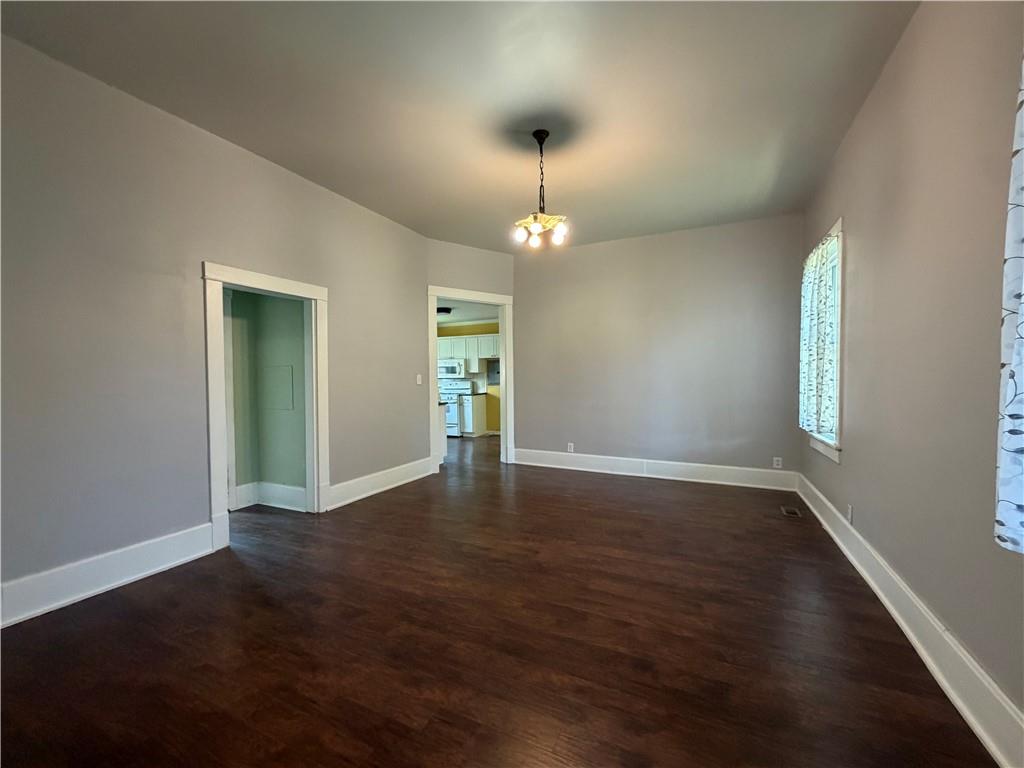 402 S Spring Street Property Photo 22