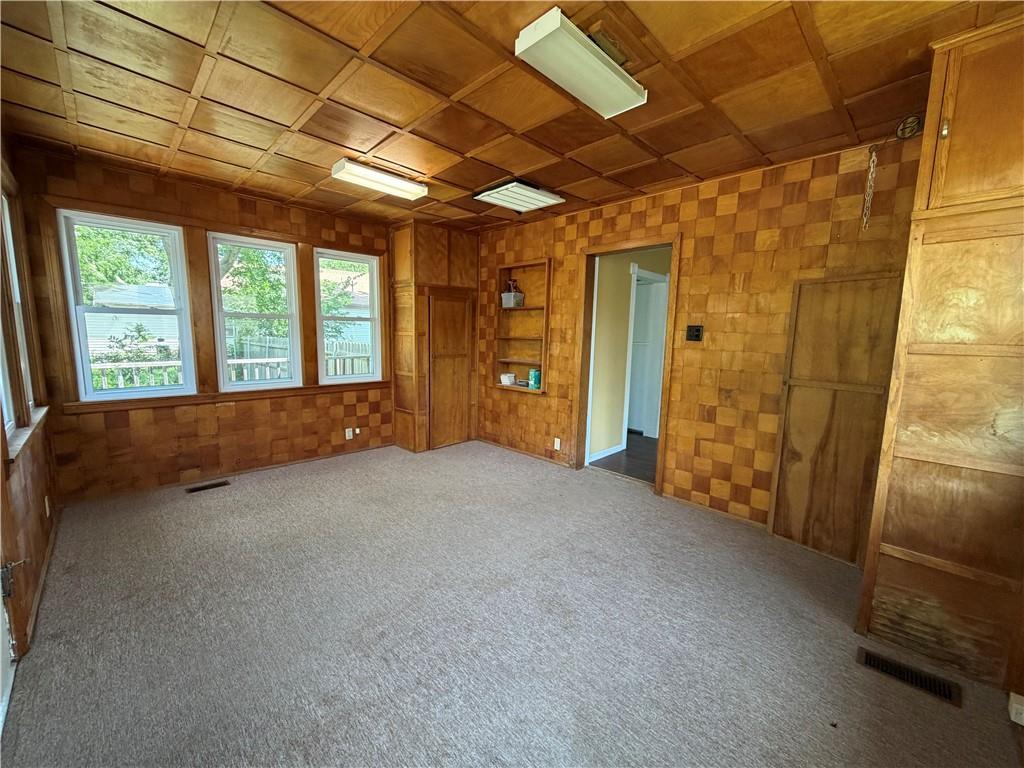 402 S Spring Street Property Photo 30