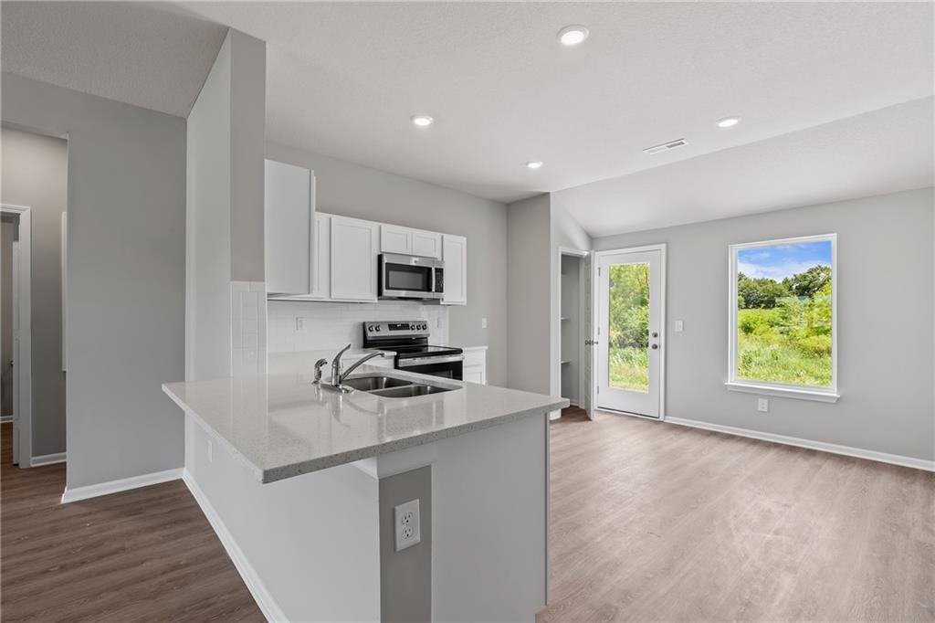 19515 Lincoln Street Property Photo 6
