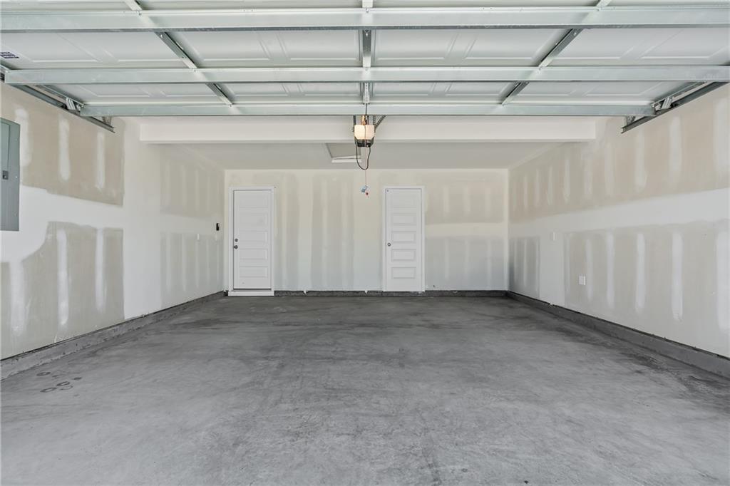 19515 Lincoln Street Property Photo 24