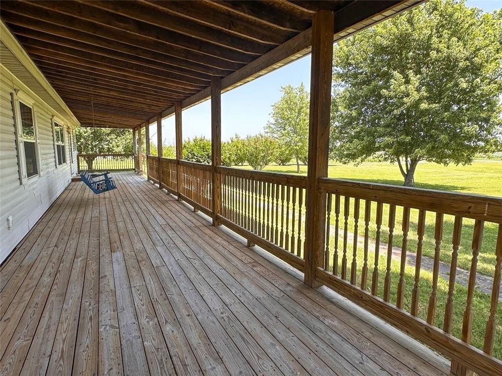 120 Nw W Highway Property Photo 6