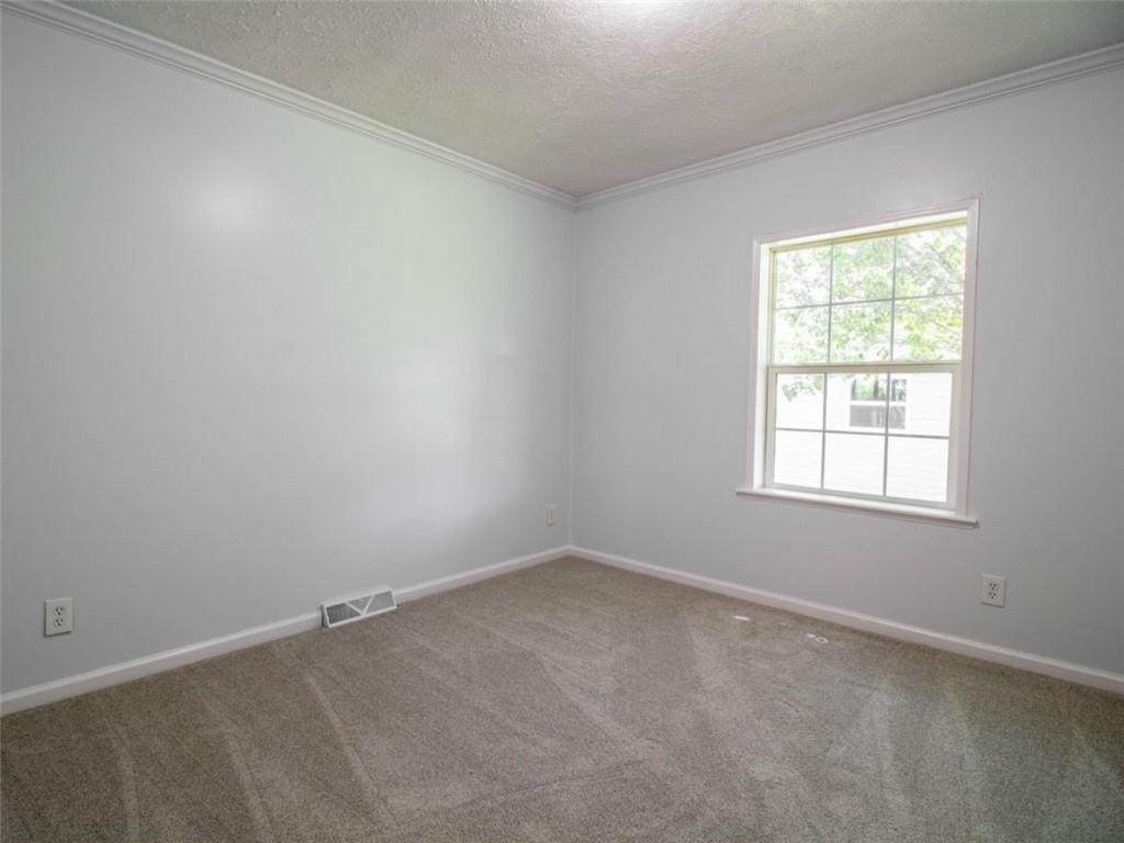 120 Nw W Highway Property Photo 29