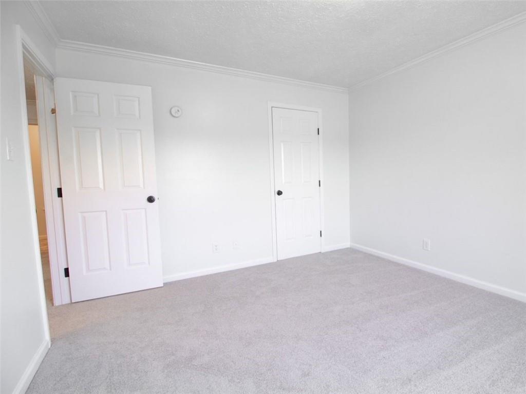 120 Nw W Highway Property Photo 32