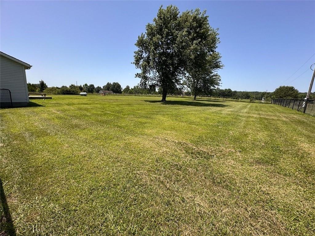 120 Nw W Highway Property Photo 47