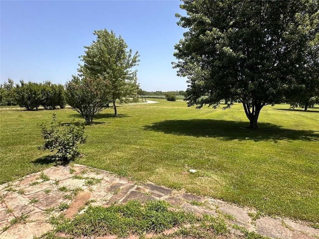 120 Nw W Highway Property Photo 48