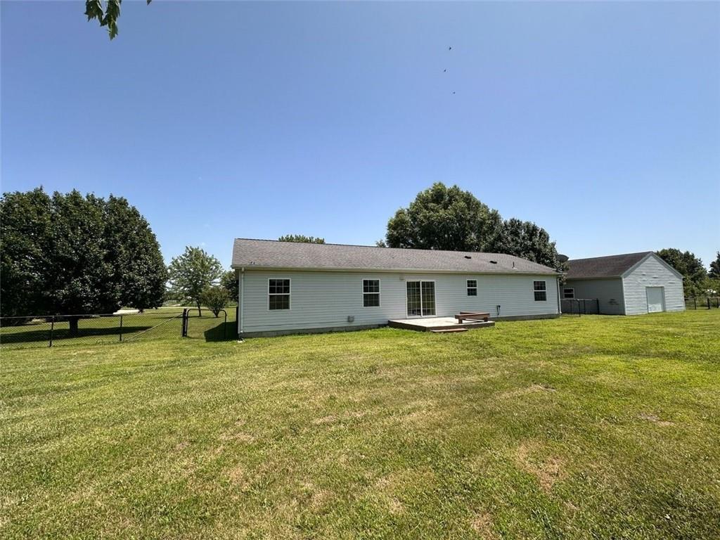 120 Nw W Highway Property Photo 51