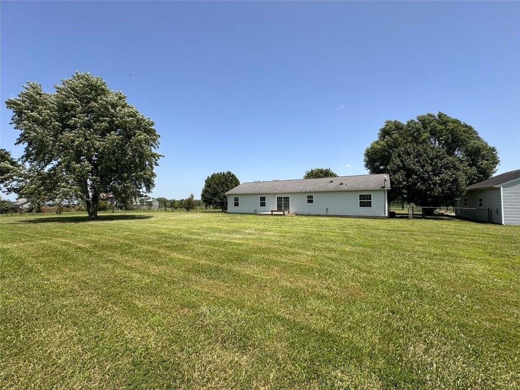 120 Nw W Highway Property Photo 52