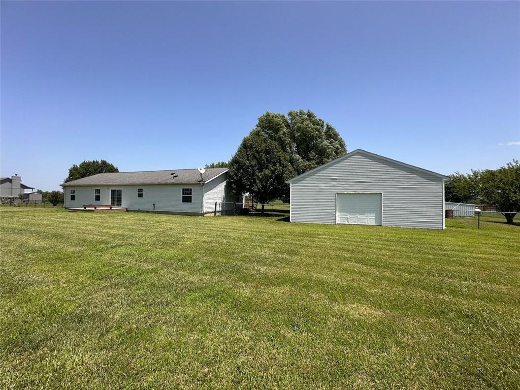 120 Nw W Highway Property Photo 54