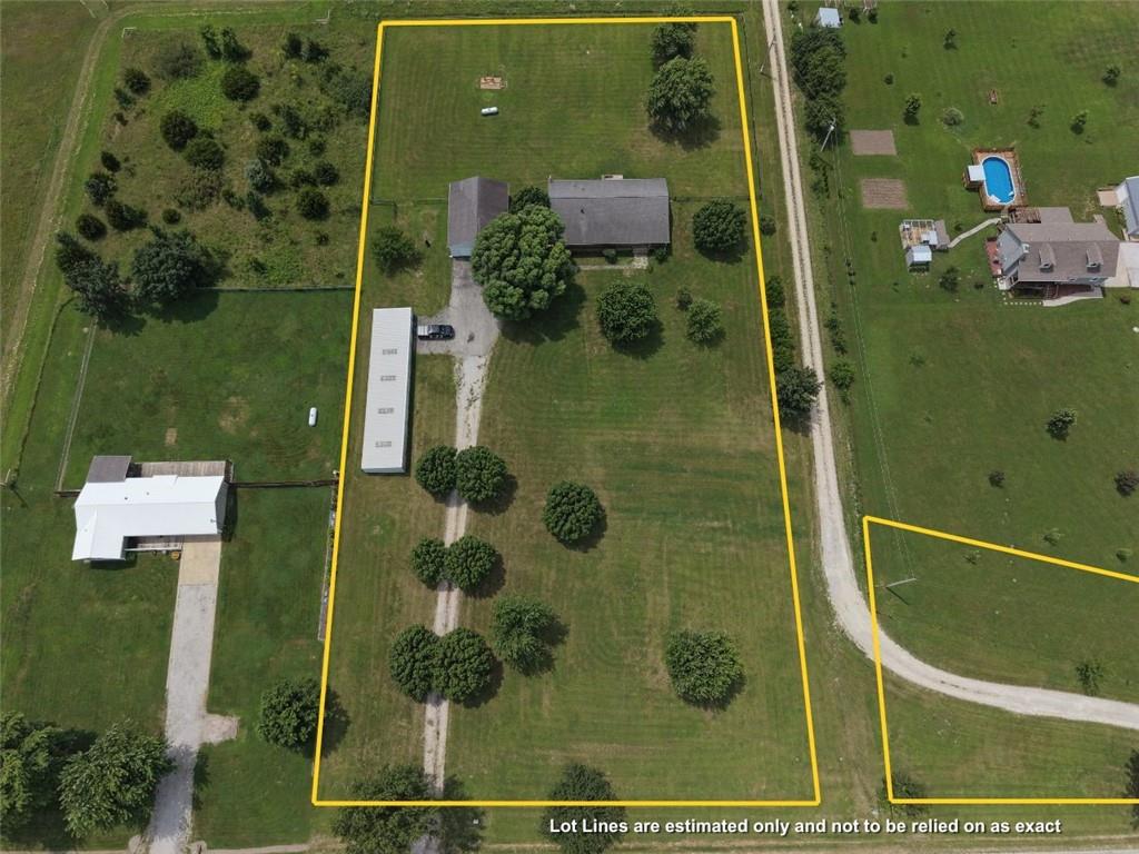 120 Nw W Highway Property Photo 59