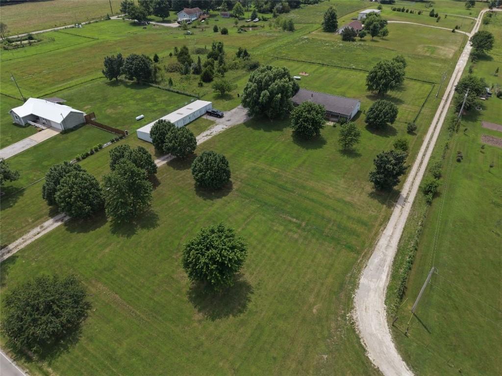 120 Nw W Highway Property Photo 64