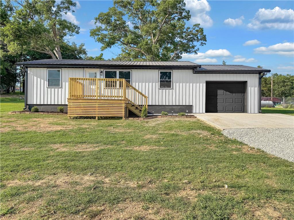 26657 Waterview Drive Property Photo 1