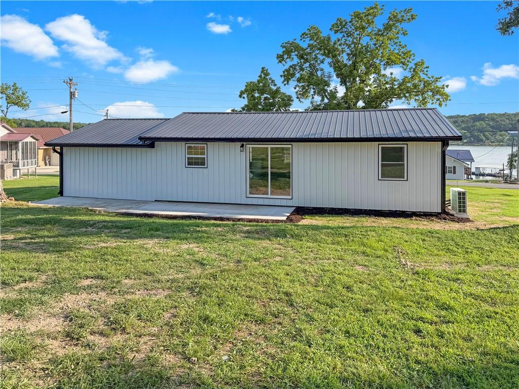 26657 Waterview Drive Property Photo 6