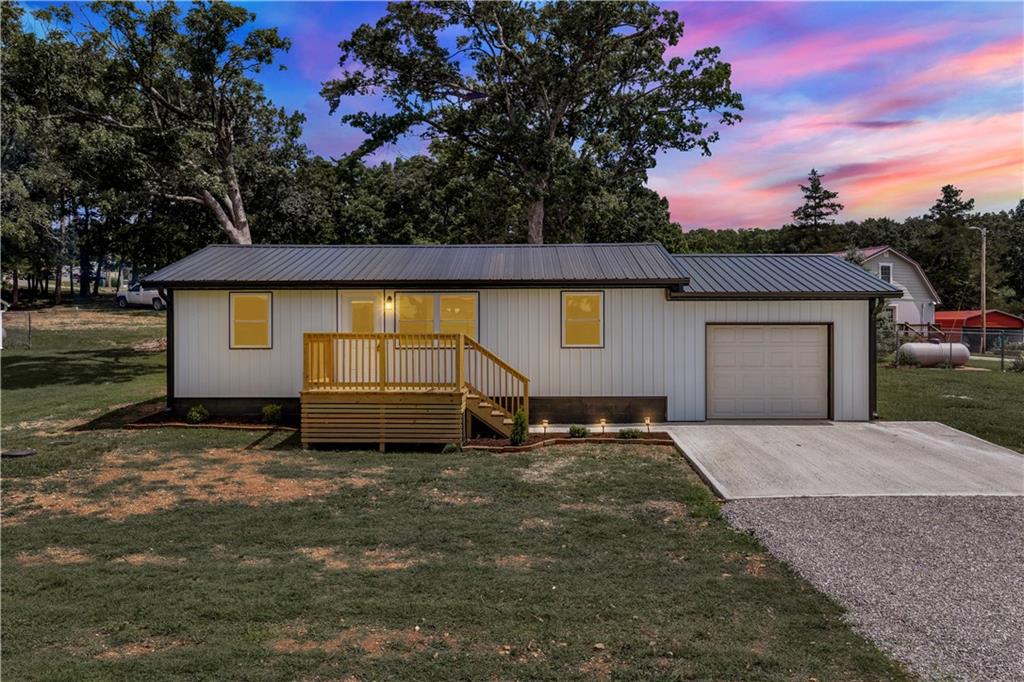 26657 Waterview Drive Property Photo 9