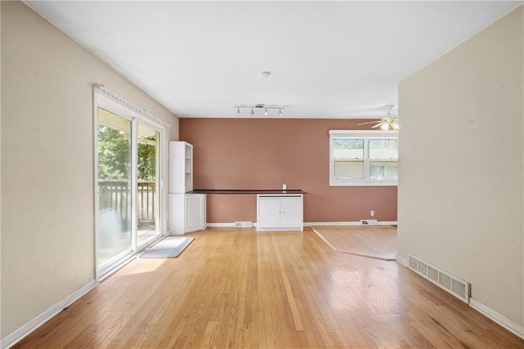11917 W 91st Terrace Property Photo 12