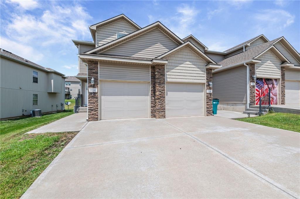 10542 Clubhouse Drive Property Photo 4