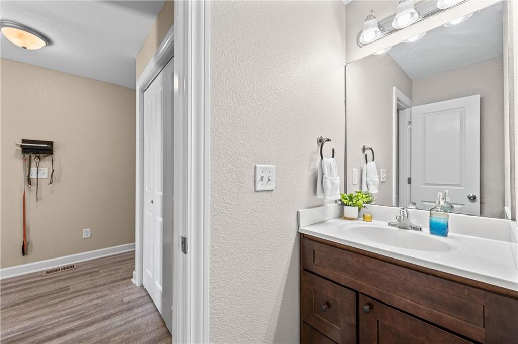 10542 Clubhouse Drive Property Photo 9