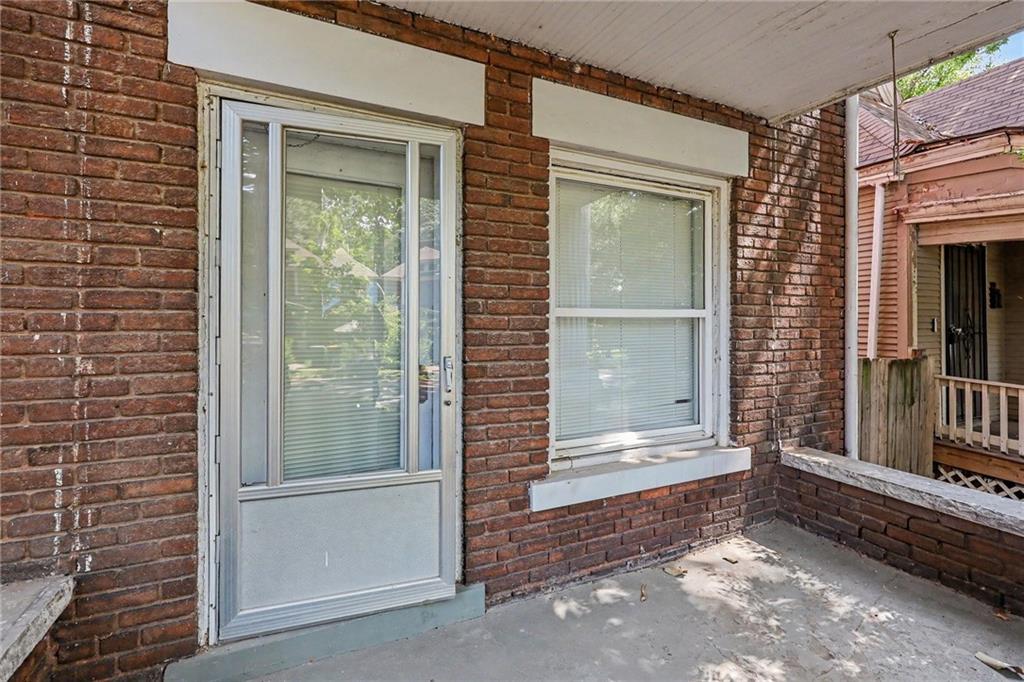 3214 E 11th Street Property Photo 5