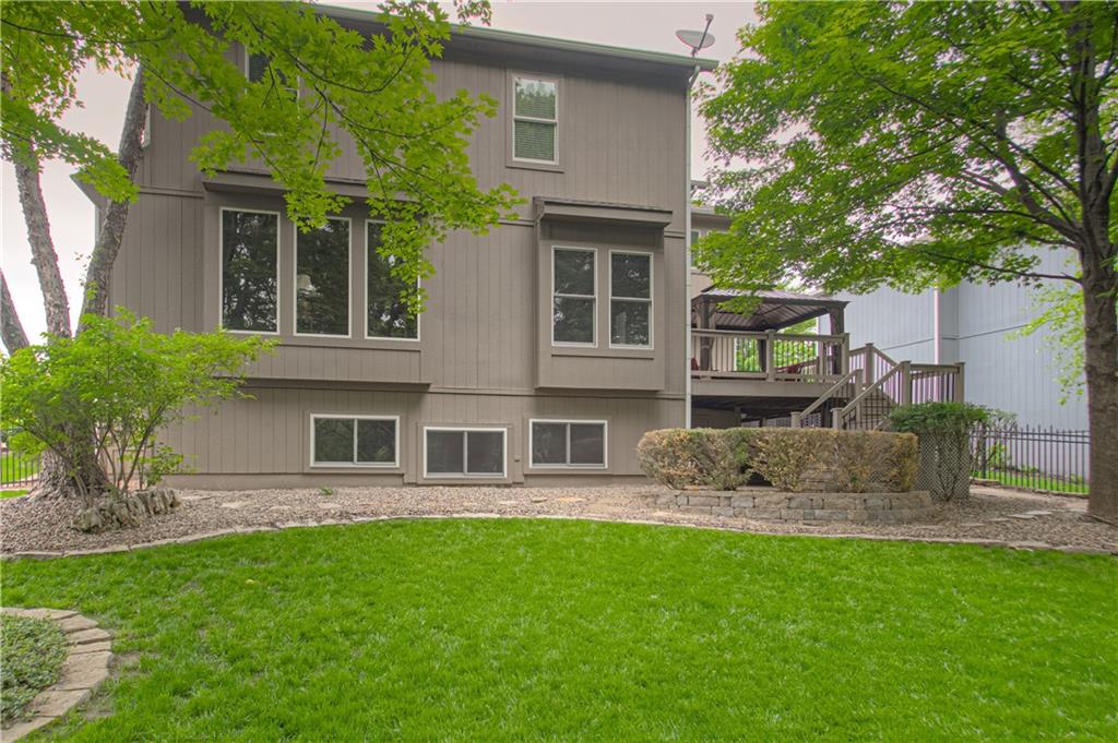 24301 W 80th Place Property Photo 46