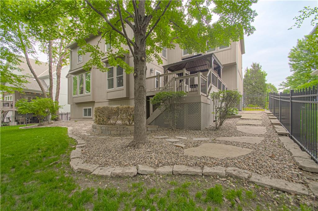 24301 W 80th Place Property Photo 47