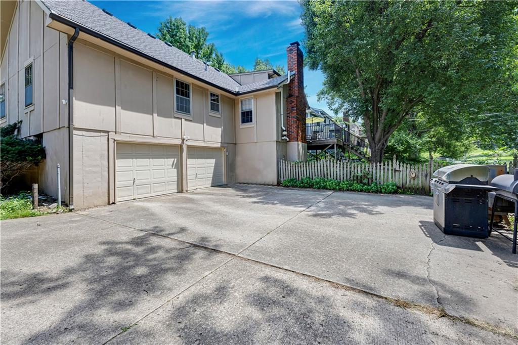 10428 Grand Avenue Property Photo 32