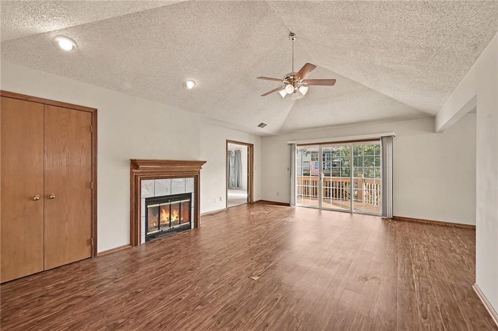 1125 12th Street Property Photo 2