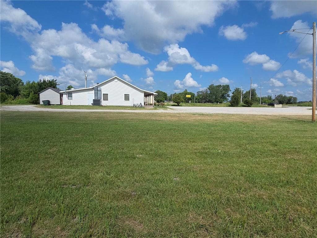 607 W Gene Lathrop Drive Property Photo 5