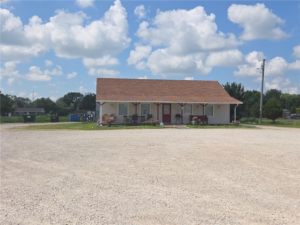 607 W Gene Lathrop Drive Property Photo 6