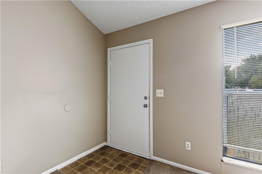 8456/8458 Lane Drive Property Photo 2
