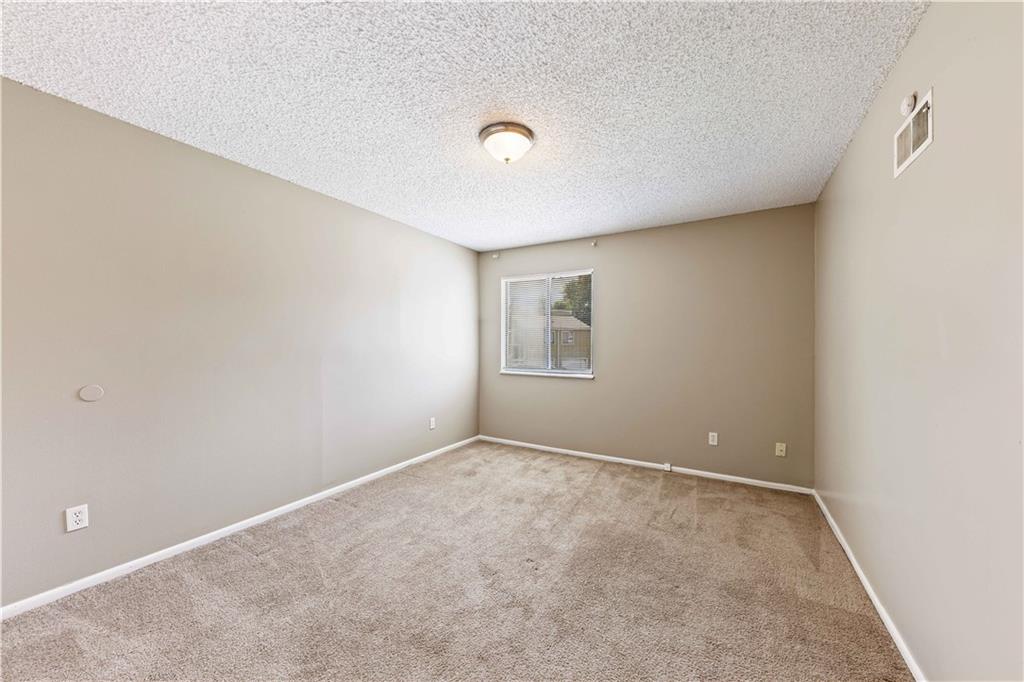 8456/8458 Lane Drive Property Photo 8