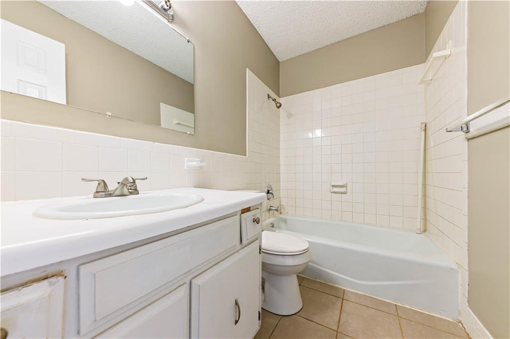 8456/8458 Lane Drive Property Photo 10
