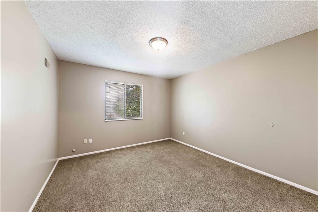 8456/8458 Lane Drive Property Photo 11