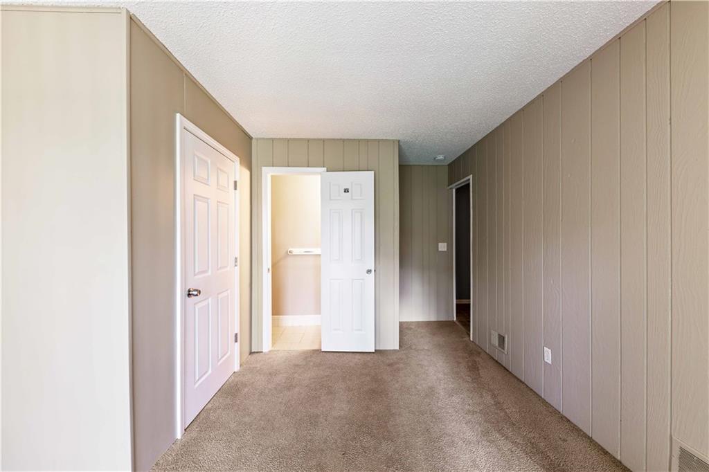 8456/8458 Lane Drive Property Photo 14