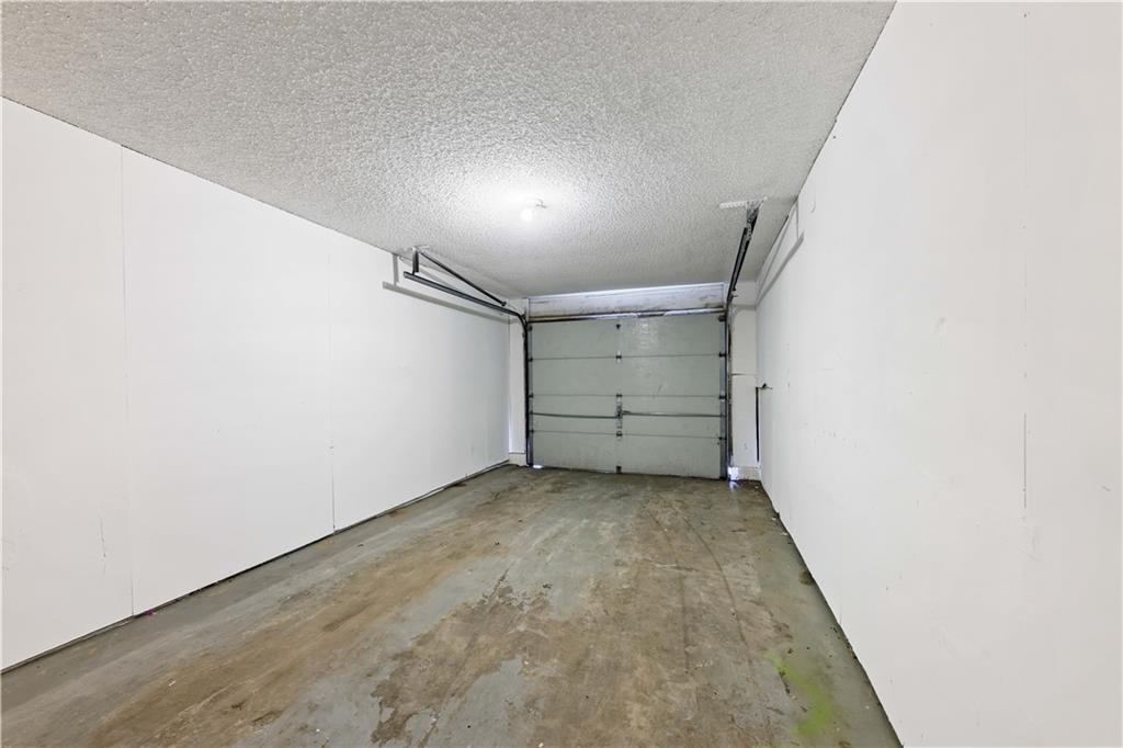 8456/8458 Lane Drive Property Photo 16