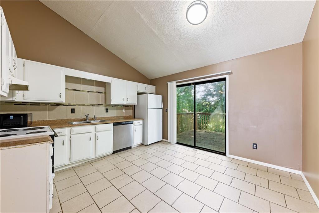 8456/8458 Lane Drive Property Photo 20