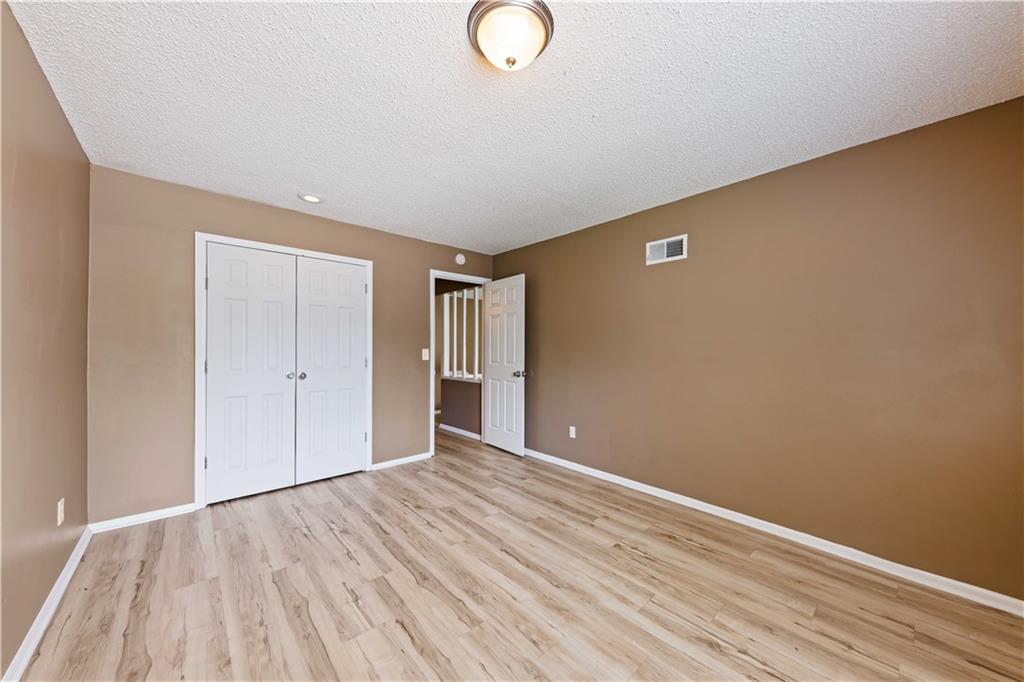 8456/8458 Lane Drive Property Photo 24