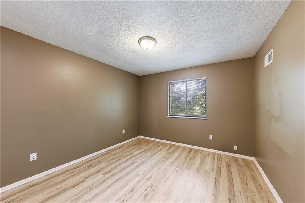8456/8458 Lane Drive Property Photo 26