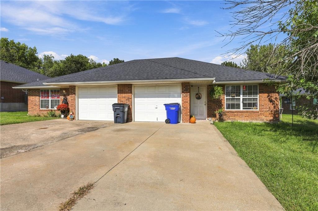 204 & 206 Nw Woodbury Drive Property Photo 17