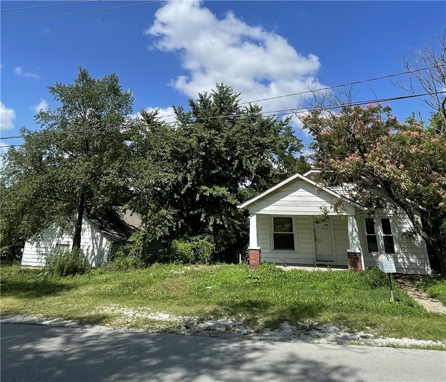 108 Nw Heady Avenue Property Photo 4