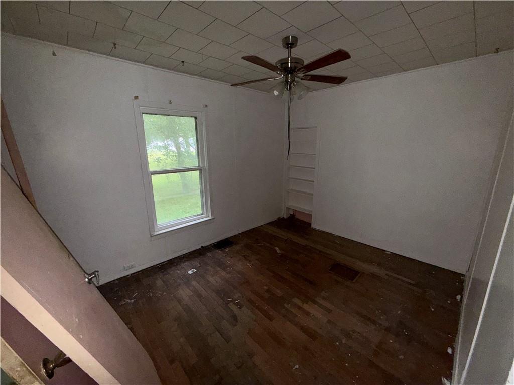 108 Nw Heady Avenue Property Photo 8