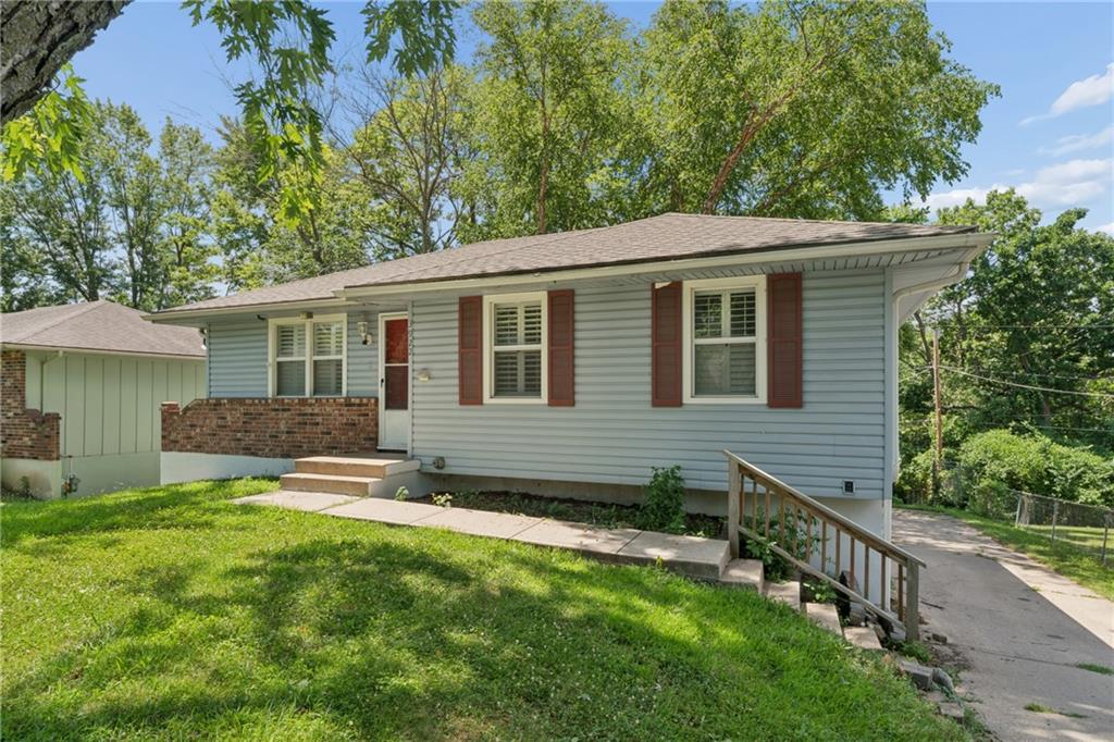 3922 S Harbaugh Drive Property Photo 3