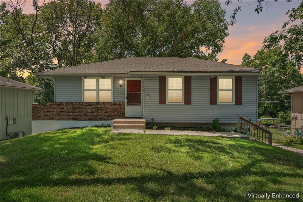 3922 S Harbaugh Drive Property Photo 5