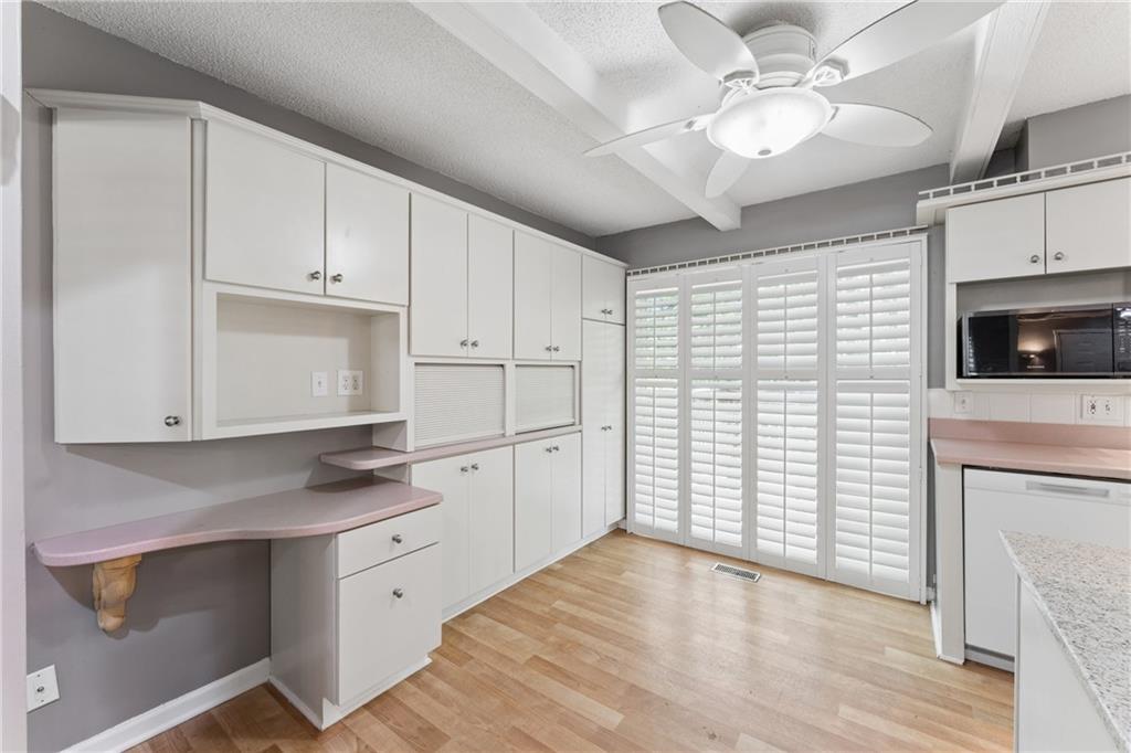 3922 S Harbaugh Drive Property Photo 16