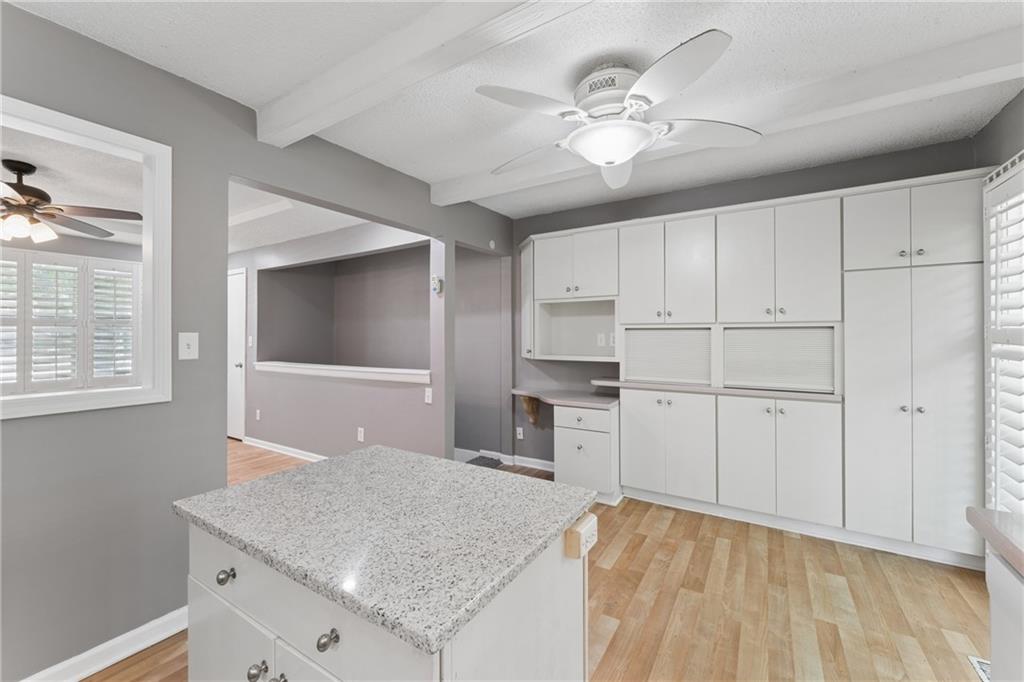 3922 S Harbaugh Drive Property Photo 14